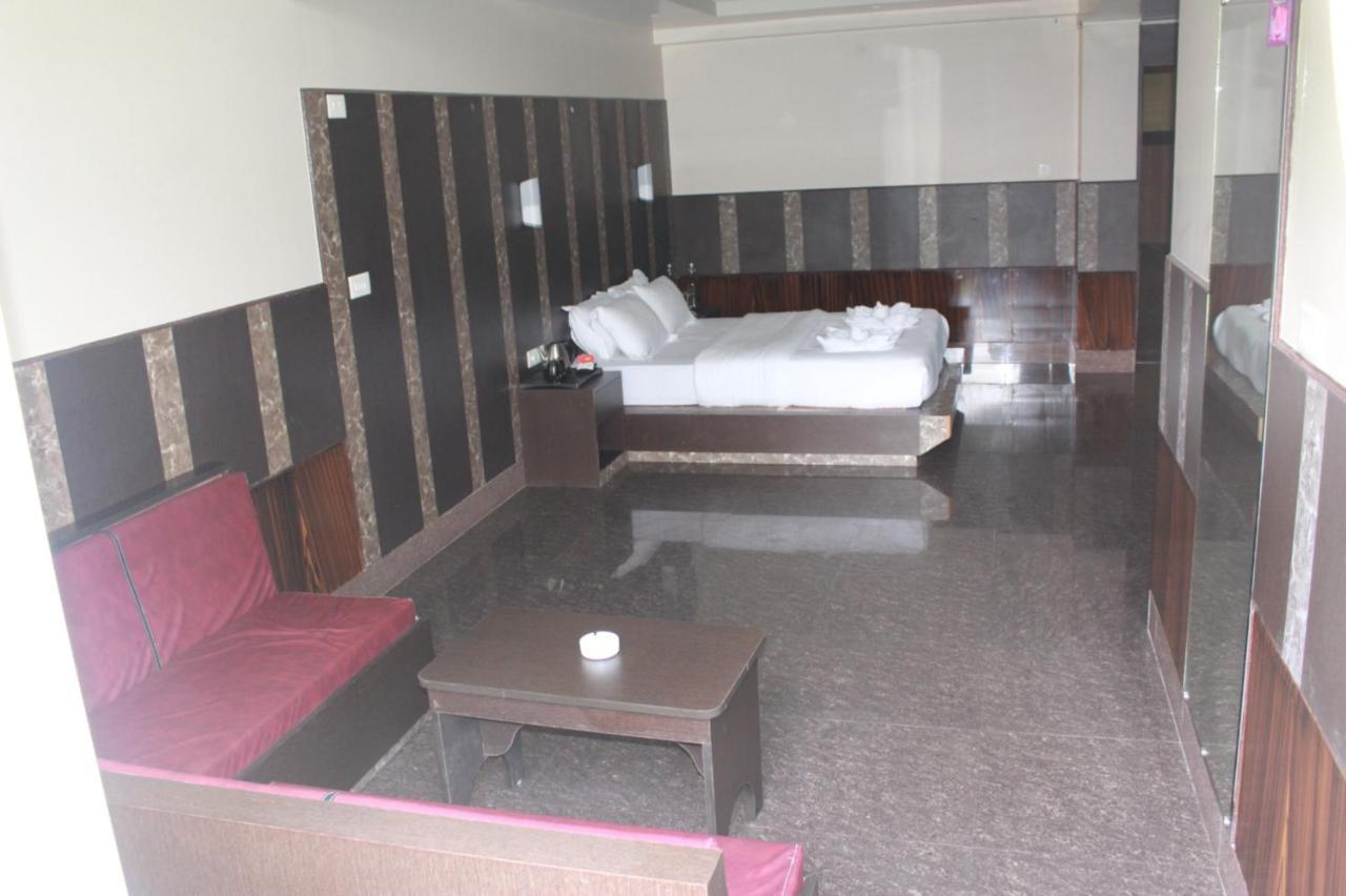 Hotel Subhashree גנגטוק מראה חיצוני תמונה